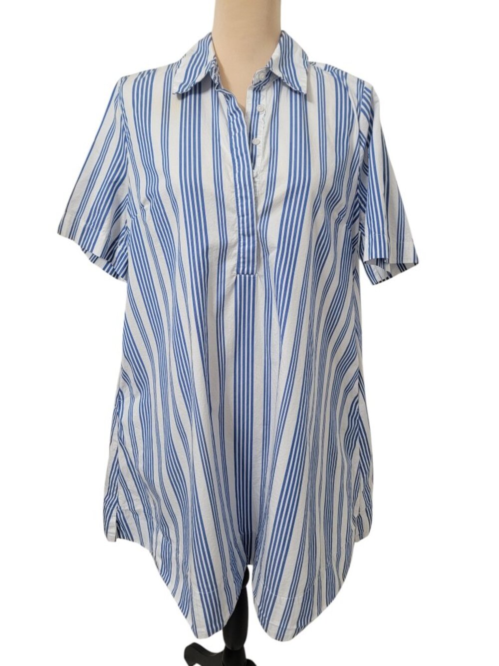 Old Navy Size M White with Blue Stripe Shirt Dress, Mini Length, A-Line